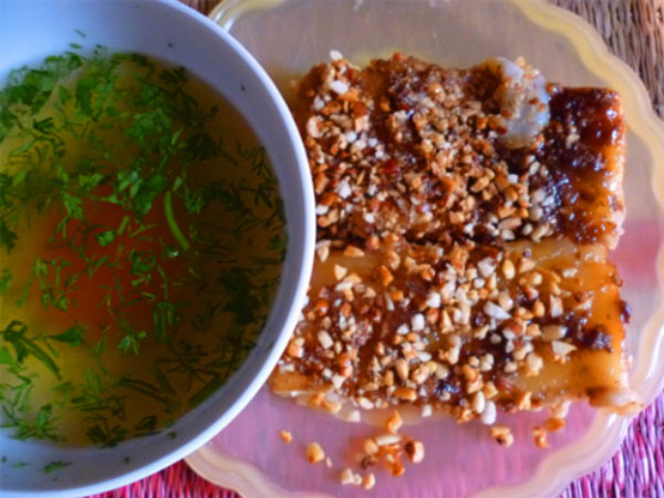 Bánh cao sằng ở thành phố Lạng Sơn từng nổi tiếng một thời, được người Hoa ưa chuộng.