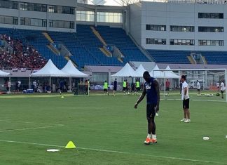 Lukaku chưa thể rời khỏi Man United.