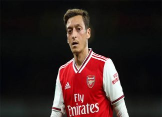 Huyền thoại Arsenal muốn Emery bị sa thải