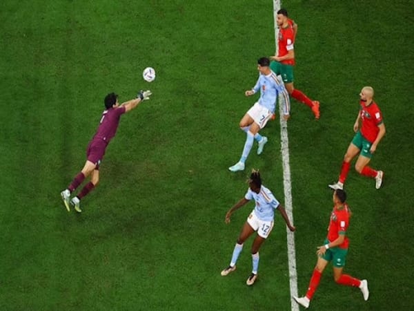 Màn thể hiện xuất sắc của Bounou làm nản lòng các cầu thủ Tây Ban Nha