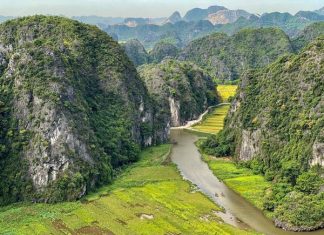 Khám phá danh lam thắng cảnh Ninh Bình
