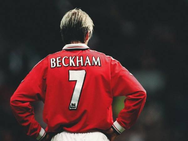 David Beckham mãi gắn liền với chiếc áo số 7 huyền thoại tại Old Trafford