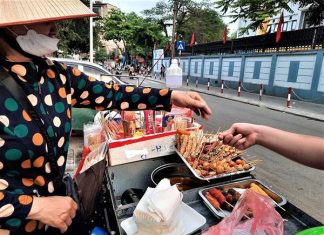 Khám phá trải nghiệm ẩm thực đường phố an toàn cho bé
