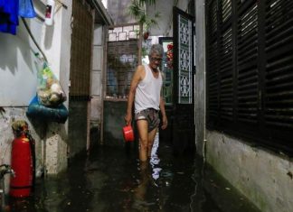 Nằm mơ thấy nước tràn vào nhà là điềm gì, nên mừng hay lo? Nằm mơ thấy nước tràn vào nhà rồi rút đi